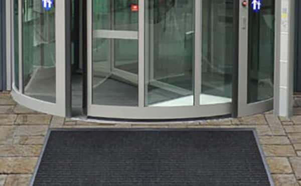 Dual rib entrance mat